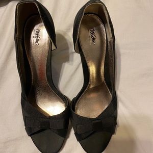 Massimo black heels